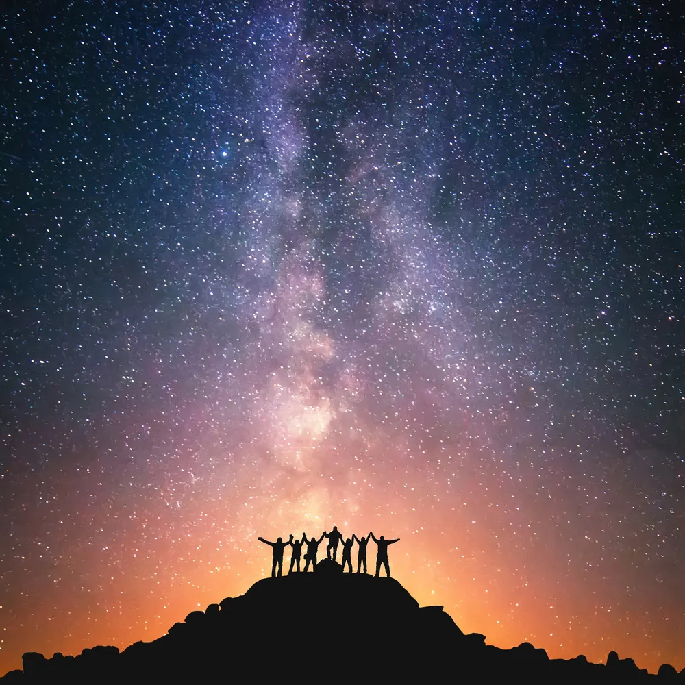 پوستر سه بعدی آژانس مسافرتی طرح گروه ایستارده زیر آسمان شب