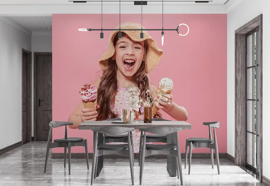 پوستر برای بستنی فروشی طرح پرتره دختر کوچک شاد با بستنی
