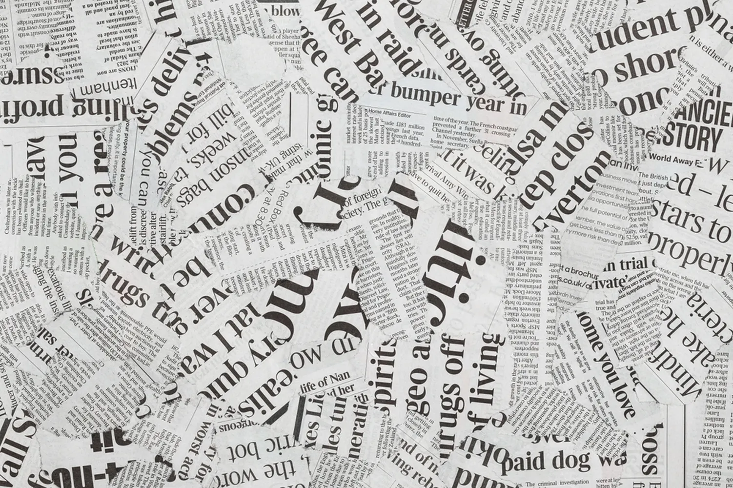 کاغذ دیواری سیاه سفید طرح روزنامه پاره